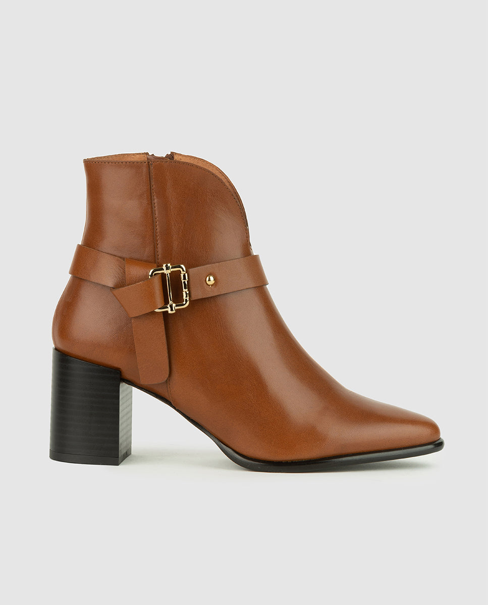 LUZ heeled ankle boot