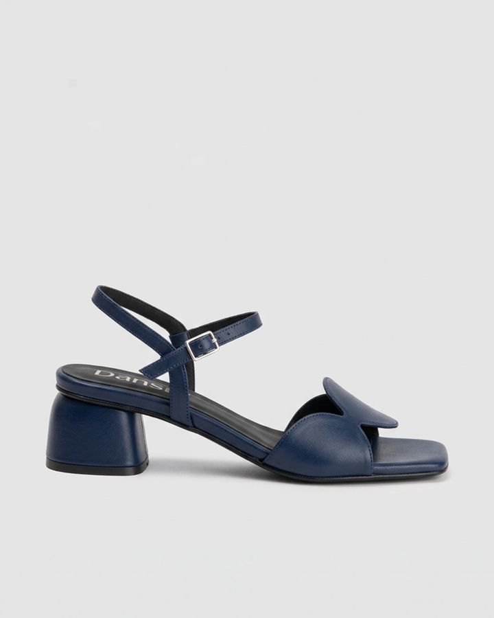 Sandalias de mujer en suave piel mestizo azul marino.
