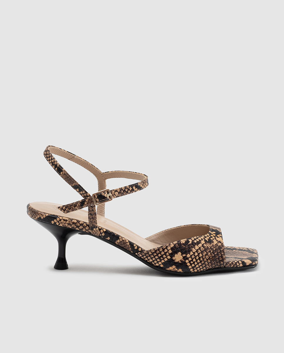 Sandalia mujer tacon bajo kitten heel piel cheroke arena modelo Coco Dansi 8384 2