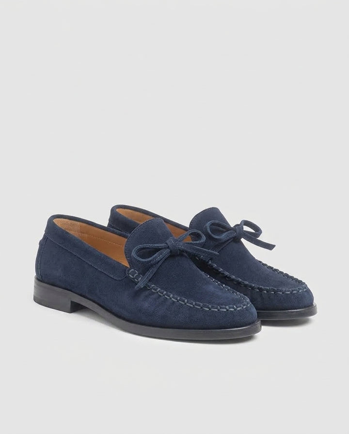 Vista frontal 3/4 de mocasines de mujer Julia en piel serraje color azul marino