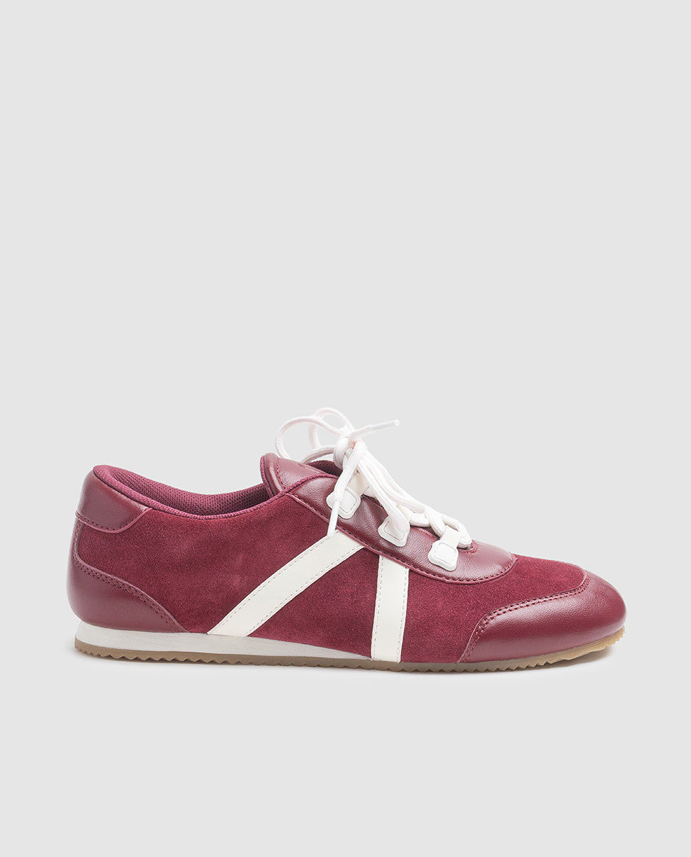 Zapatilla mujer elegante edicion capsula piel serraje burdeos bandas blancas Dansi SNEAKER1 1