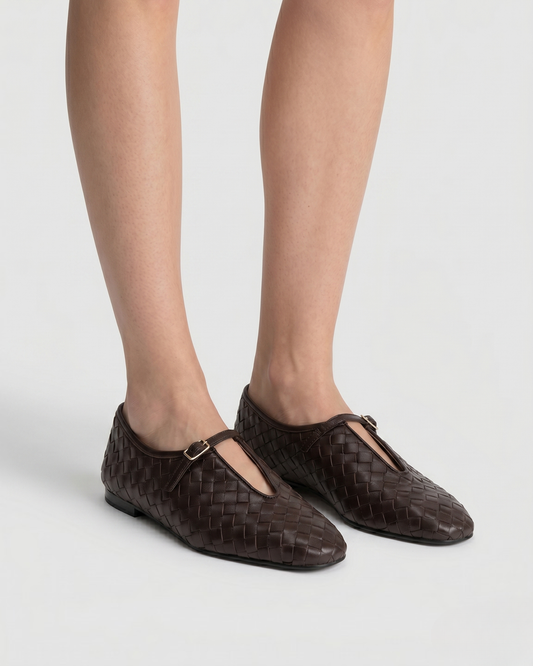 Zapato plano mujer piel trenzada color marrón chocolate cierre hebilla Dansi