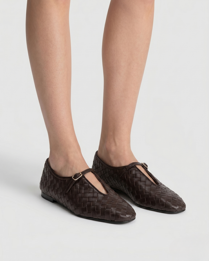 Zapato plano mujer piel trenzada color marrón chocolate cierre hebilla Dansi